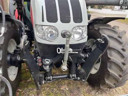 Bild 4:Traktor Steyr 4095