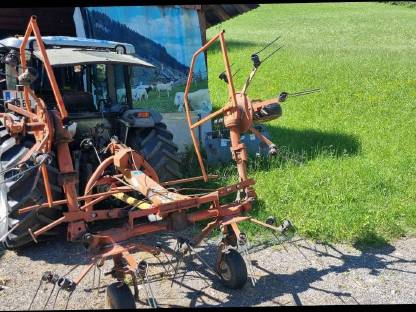 Bild 2:Kreiselzetter Kuhn