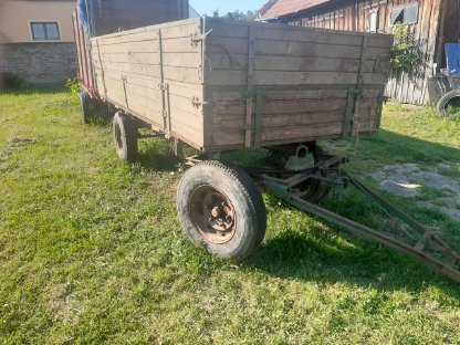 2-Achsanhänger mit Holzaufbau