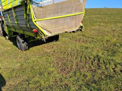 Bild 2:Ladewagen Claas 320 K