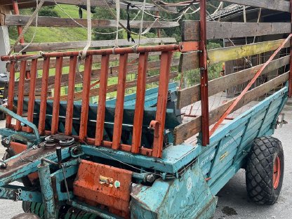 Bild 2:Ladewagen Steyr Hamster