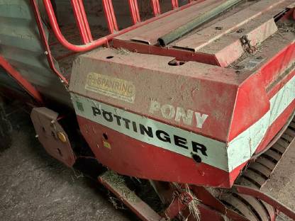 Bild 4:Pöttinger Pony Ladewagen