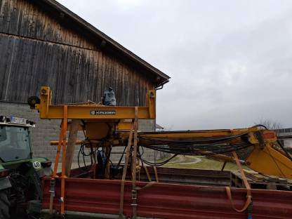 Bild 4:Krüger Heukran mit Knickarm und Telearm