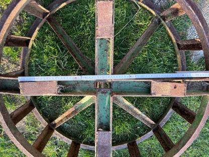 Bild 5:Zwillingsräder aus Metall