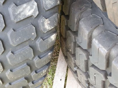 Bild 4:Rasenbereifung New Holland T3030