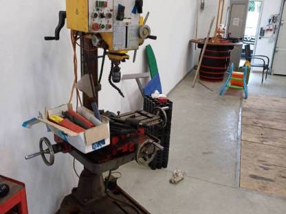 Bild 5:Standbohrmaschine