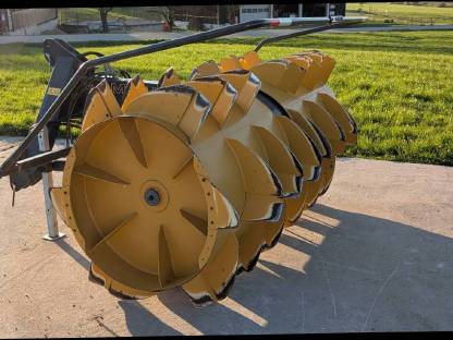 Bild 3:Siloverteiler Mammut Gigant 230