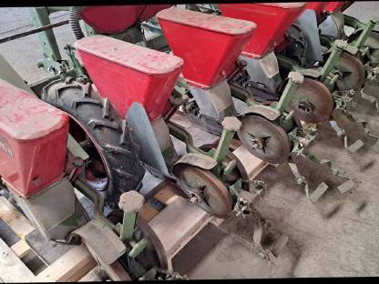 Bild 8:Einzelkornsämaschine Nodet Pneumasem II