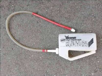 Bild 2:Drencher BOVI-Vet, Magnet-Eingeber, Ohrmarkenzange