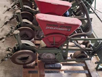 Bild 4:Einzelkornsämaschine Nodet Pneumasem II