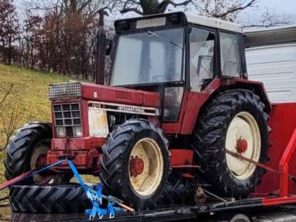 Bild 4:SUCHE ALLRAD TRAKTOR