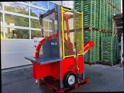 Bild 2:Erme CRF 13 Knoblauch-, Wurzel- und Stängelschneidemaschine