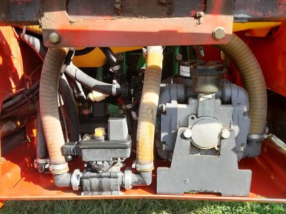 Bild 7:Feldspritze Rau/Kverneland iXter B10, 15 m