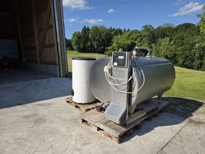 Milchtank DeLaval DXCE 1600 mit Kühlaggregat