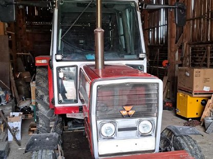 Agrarfahrzeug Massey Ferguson 284s