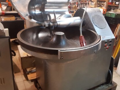 Bild 2:Bandsägen, Rauchanlage, Cutter, Aufschnittmaschinen, Füller