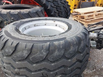 Kompletträder 19.0/45R17 480/45R17 mit 6-Loch Felgen ET0 80%