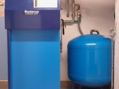 Bild 2:Buderus Holzvergaser 20 kW