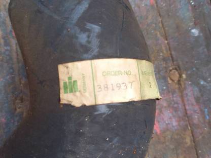 Bild 2:Kühler Schlauch IHC Traktor