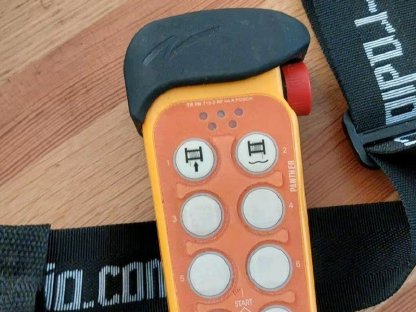 Bild 4:Posch HydroCombi 24 mit Funkseilwinde 750 Holzspalter