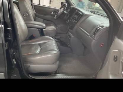 Bild 2:Mazda Tribute 4x4 Allrad Benzin V6 Automatik Anhängerkupplung