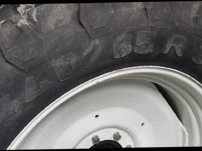 Bild 7:540/65R38 Traktorreifen