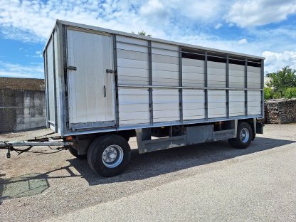 Verkaufe Viehanhänger für Traktor