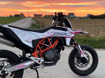Bild 2:KTM 690 SMC-R Supermoto