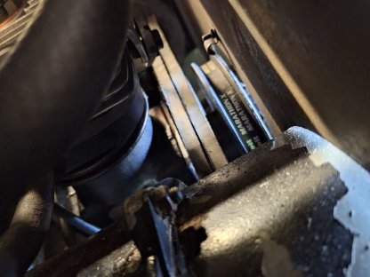 Bild 2:Deutz 8006, DX110 Druckluftanlage neuer Wabco Kompressor