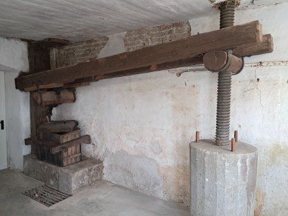 Bild 2:Mostpresse anno 1875