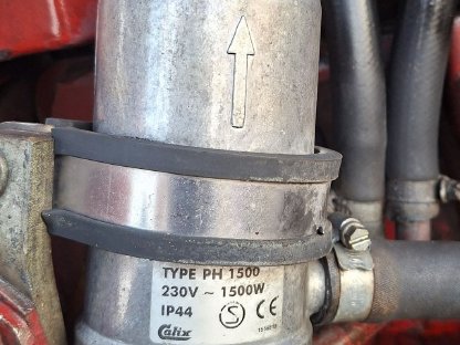 Bild 7:IHC 745 XL mit Schneepflug und Kulturräder