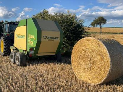 Bild 2:Biete Rundballenpressen im Raum St. Pölten, Melk an, Krone Vario Pack 1800 Multicut