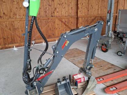 Bild 3:Original Avant Bagger 210 + 2 Löffel, reduzierter Preis