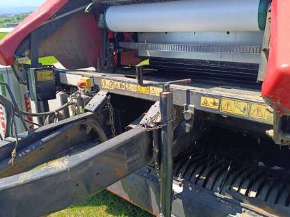 Bild 8:Taarup Kuhn Ballenpresse