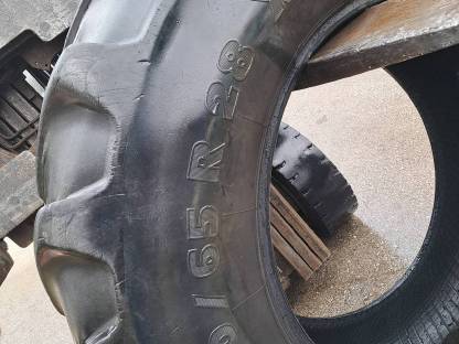 Reifen 540/65 R28 Michelin