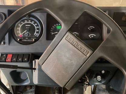 Bild 8:Lkw mit Kran Renault