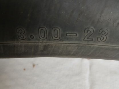 Bild 2:Ersatzschlauch für Kutschenrad, 23 Zoll