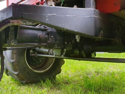 Bild 6:Reform Muli 600SL mit 18 m³ Ladewagen