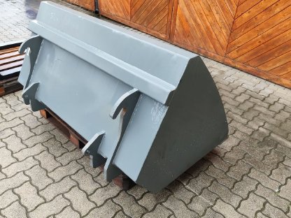 Bild 3:Weidemann Schaufel und Palettengabel mit Euro