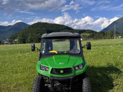 John Deere Gator xuv 590m