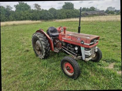 Bild 2:Massey Ferguson 135