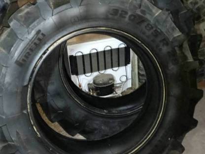 Bild 2:Zwillingsräder und diverse Reifen