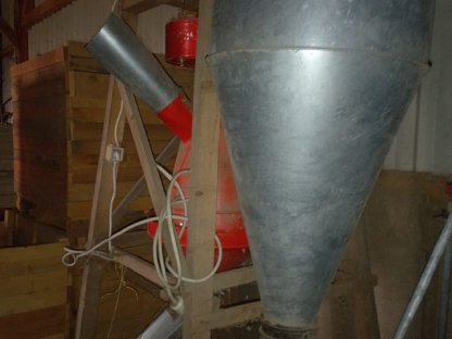 Bild 2:Getreidereiniger, Körnerschnecken