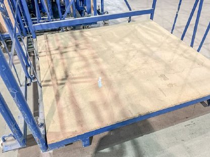 Bild 4:Möbelcorlettenwagen Typ 1300 Riel Brennholzlagerung