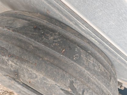 Bild 6:Traktorreifen Barum/Semperit