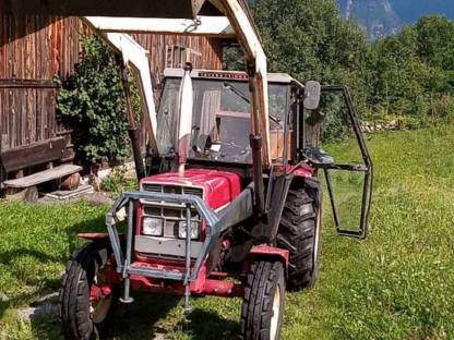 IHC Traktor mit Frontlader