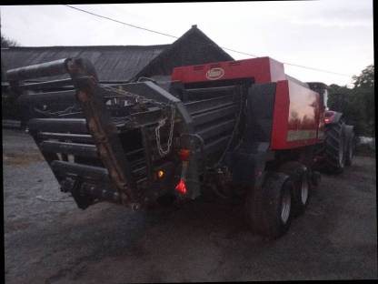 Bild 5:Großpackenpresse LB 12100