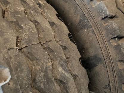 Bild 3:LKW Reifen & Felge