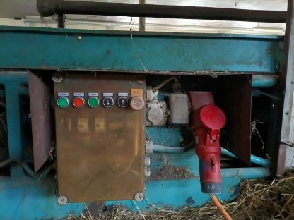 Bild 4:Futterförderband für Schafe, Ziegen, Kleinwiederkäuer