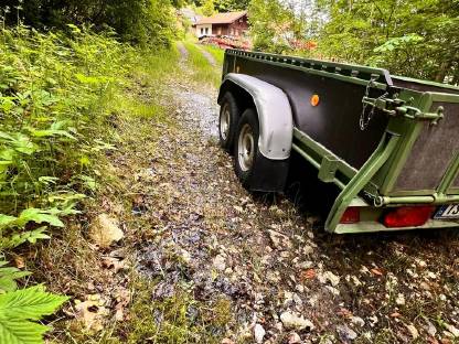 Bild 2:3-Tonnen Autoanhänger